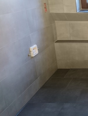 nassbereich-gefliest