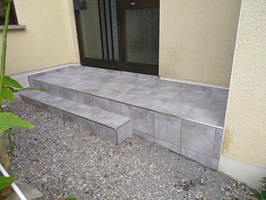 eingangsbereich-gefliest