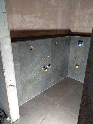 arbeiten-mit-großen-fliesen